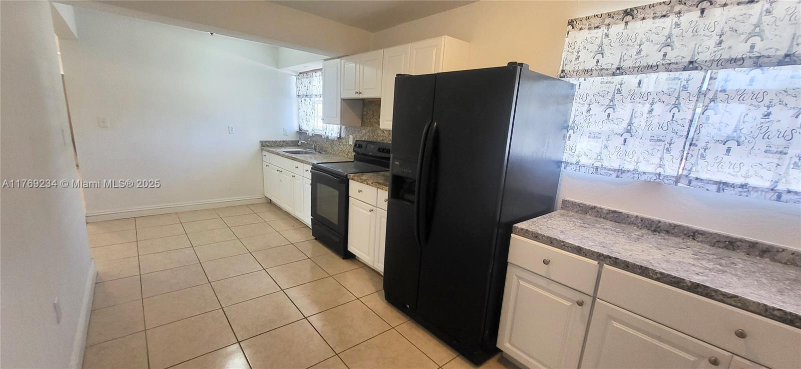 1170 Northeast 185th Street Miami, FL 33179 - Photo 21 of 25