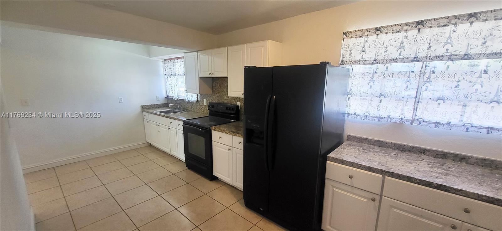 1170 Northeast 185th Street Miami, FL 33179 - Photo 22 of 25