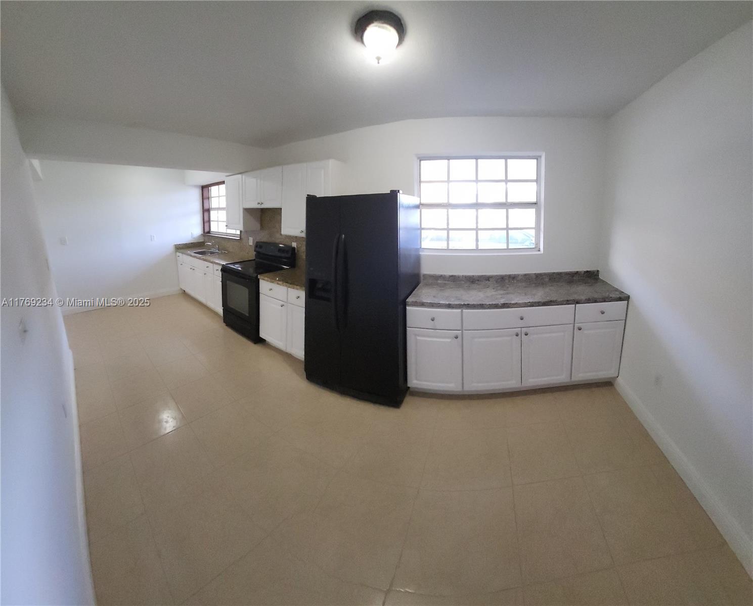 1170 Northeast 185th Street Miami, FL 33179 - Photo 8 of 25