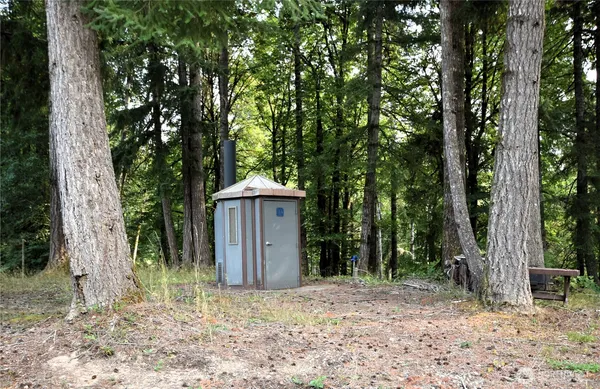 $899,950 | 961 Northeast Snowcap Drive, Tahuya, WA 98588