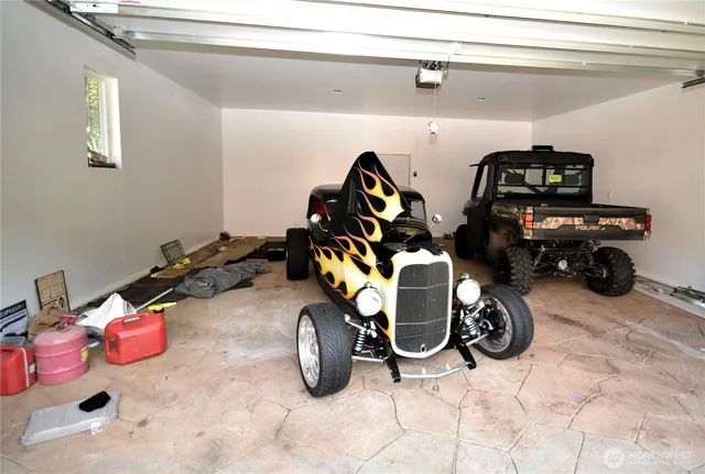 $1,200,000 | 961 Northeast Snowcap Drive, Tahuya, WA 98588