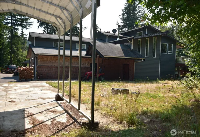 $1,200,000 | 961 Northeast Snowcap Drive, Tahuya, WA 98588
