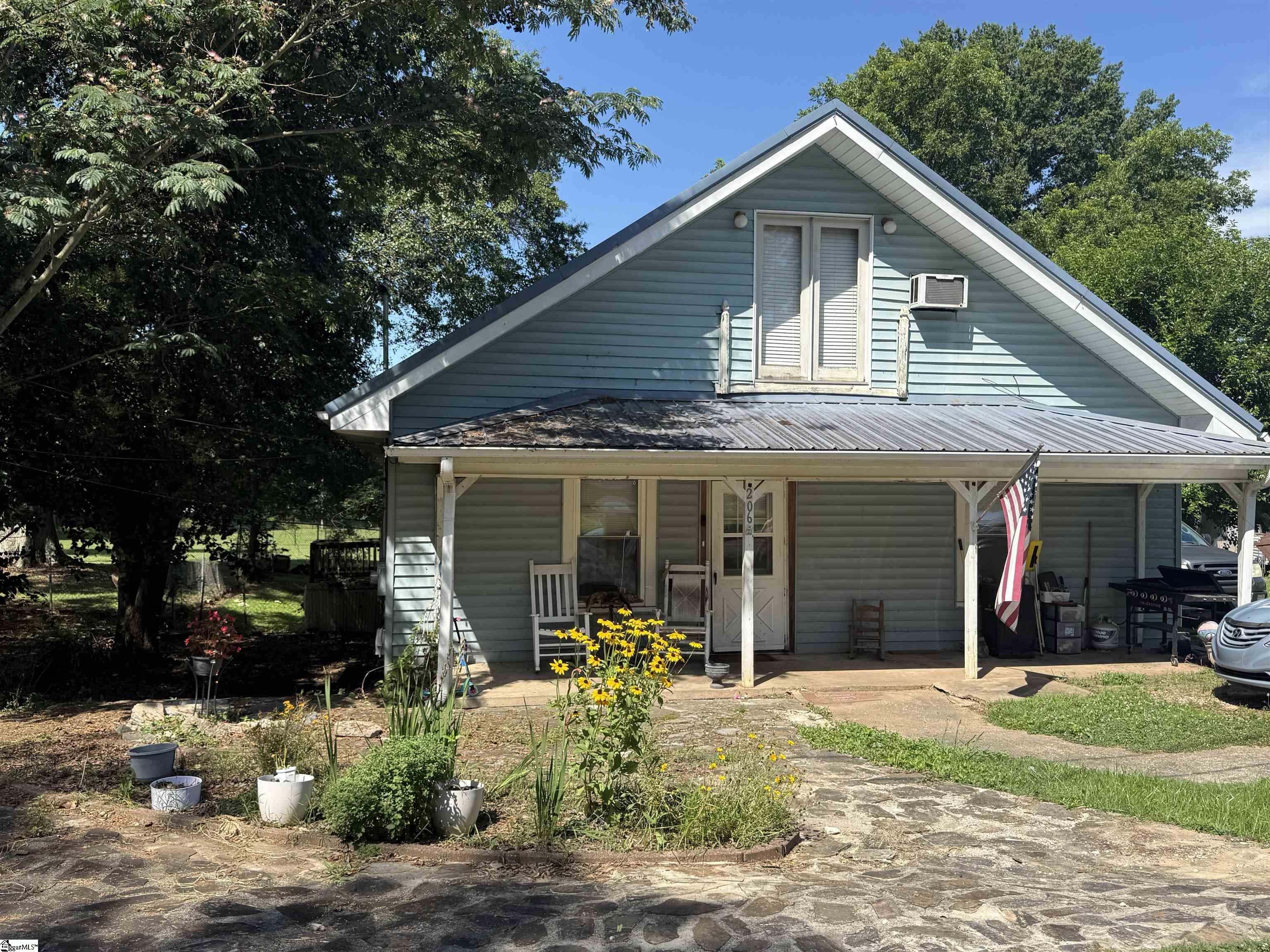 206 South 8th Street Easley, SC 29640 - Photo 1 of 14