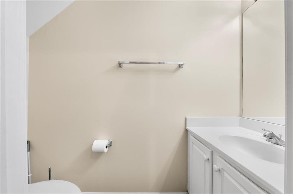 3944 Howell Park Road Duluth, GA 30096 - Photo 9 of 34