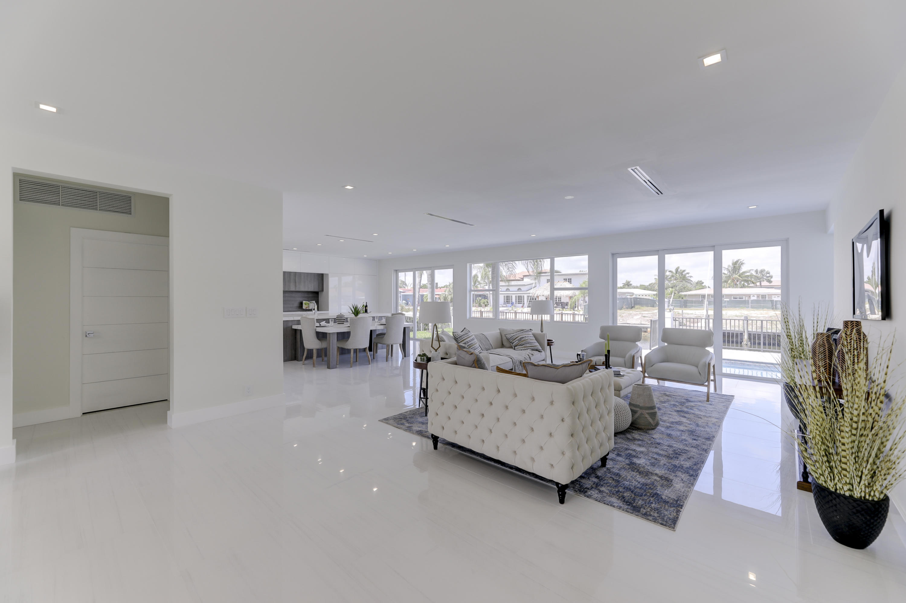 4921 Northeast 28th Avenue Lighthouse Point, FL 33064 - Photo 14 of 106 GREAT ROOM 1