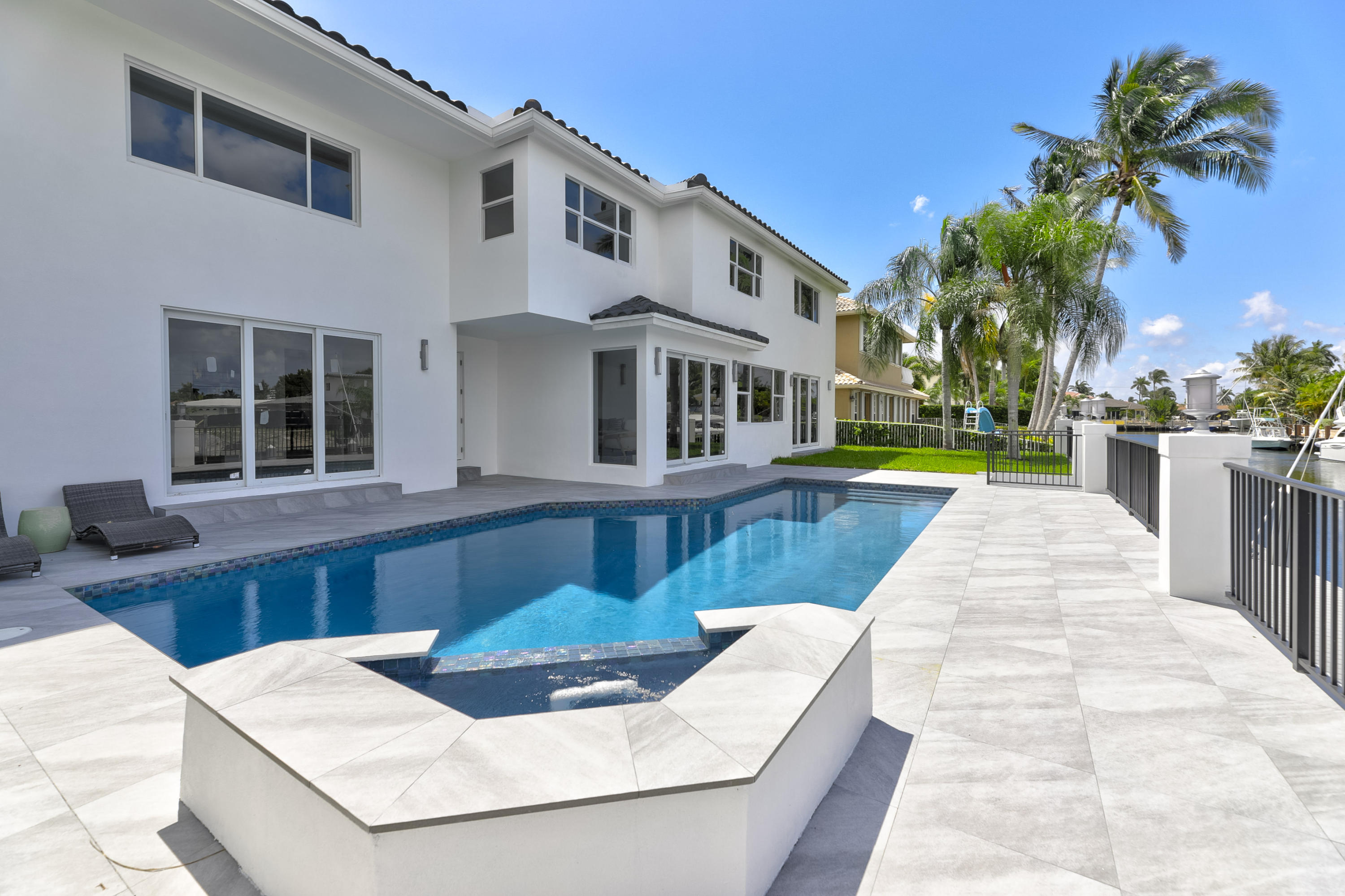 4921 Northeast 28th Avenue Lighthouse Point, FL 33064 - Photo 2 of 106 POOL 1