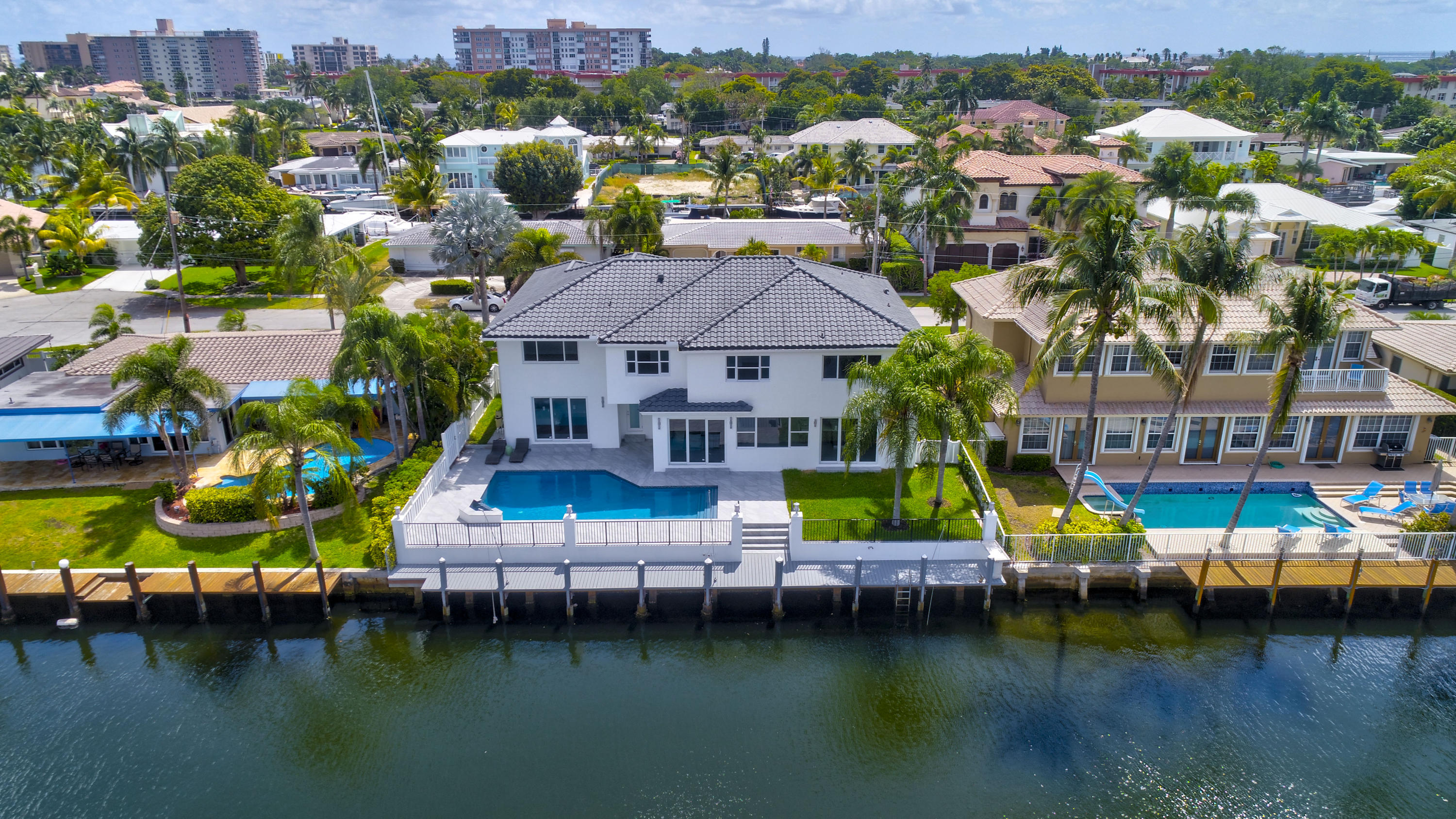 4921 Northeast 28th Avenue Lighthouse Point, FL 33064 - Photo 6 of 106 AERIAL BACKYARD