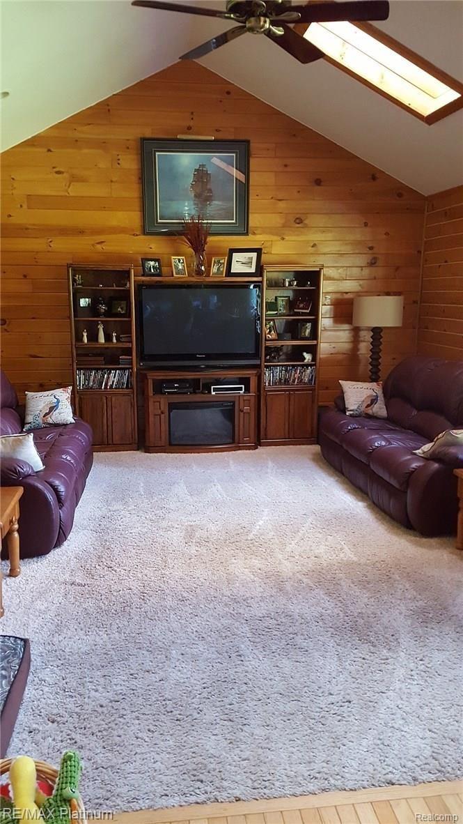 4467 West Thompson Road Linden, MI 48451 - Photo 16 of 50 20160519_171156.jpg