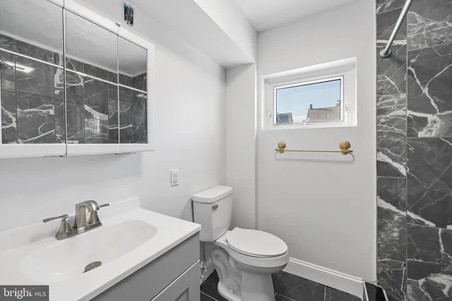 a picture of a bathroom