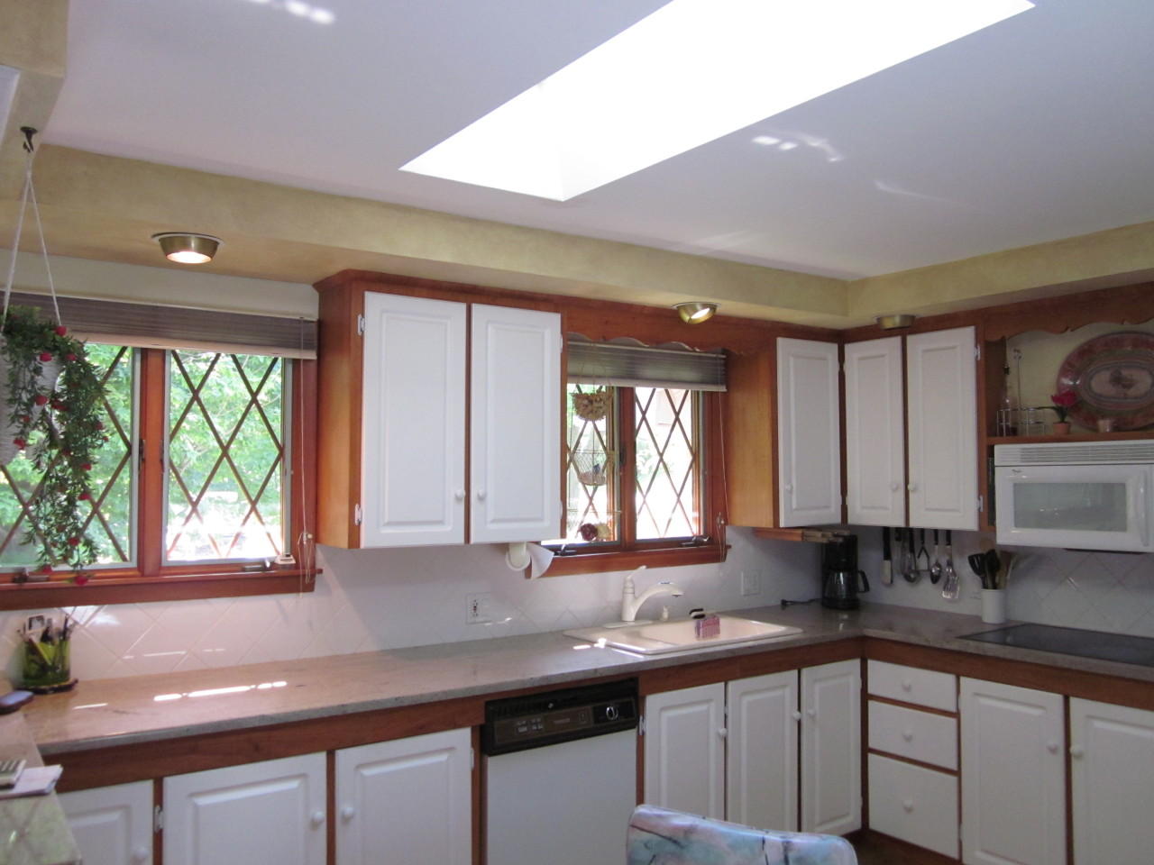 70 Ridgeway Avenue Pittsfield, MA 01201 - Photo 4 of 16 Kitchen 1