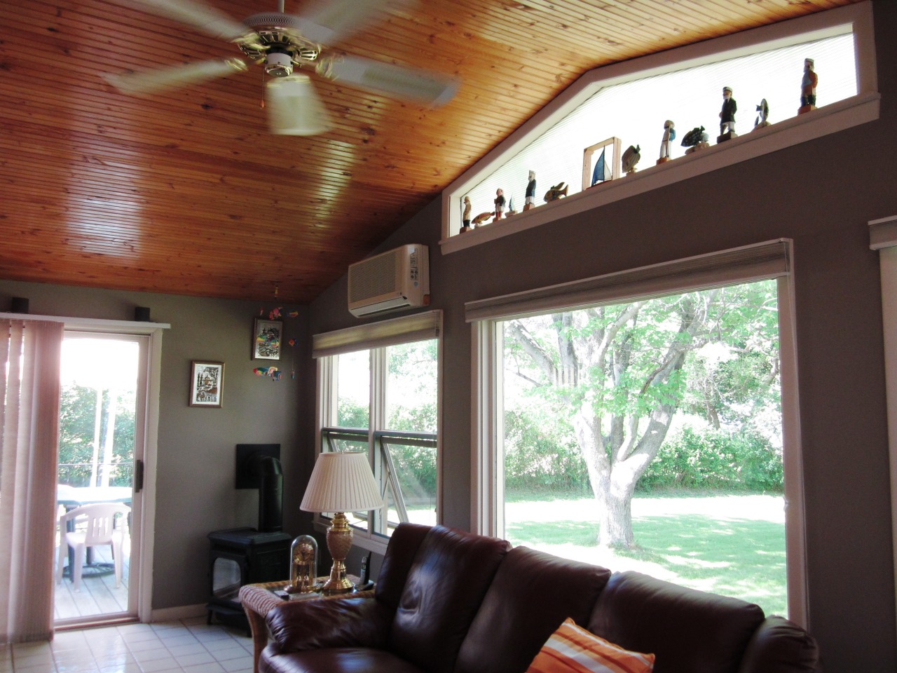 70 Ridgeway Avenue Pittsfield, MA 01201 - Photo 10 of 16 Sun room