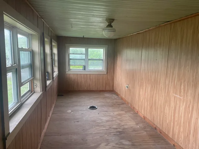 $130,000 | 722 Farmington Road, Strong, ME 04983