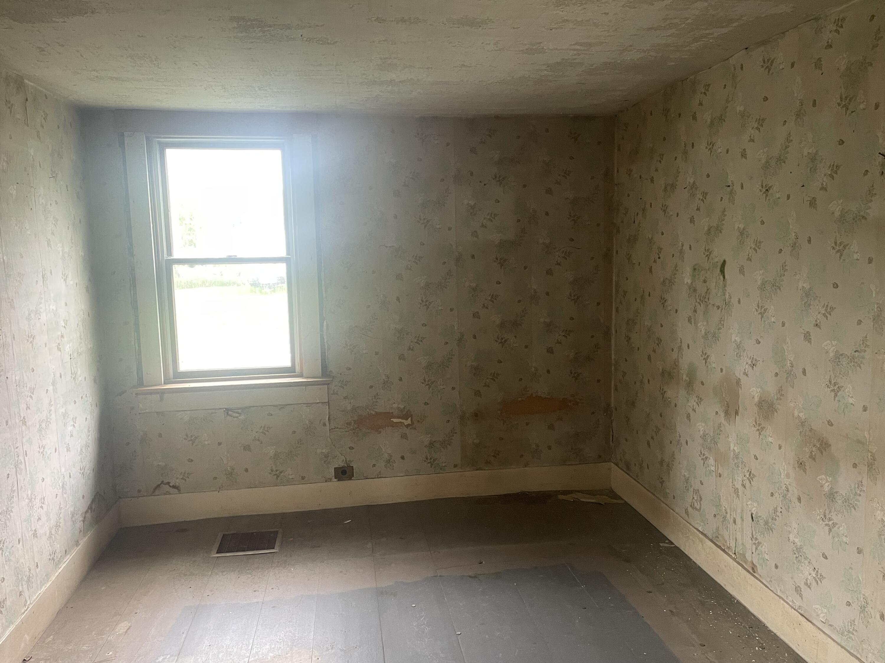 722 Farmington Road Strong, ME 04983 - Photo 16 of 27 IMG_7521