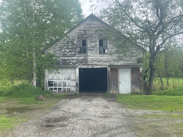 $130,000 | 722 Farmington Road, Strong, ME 04983