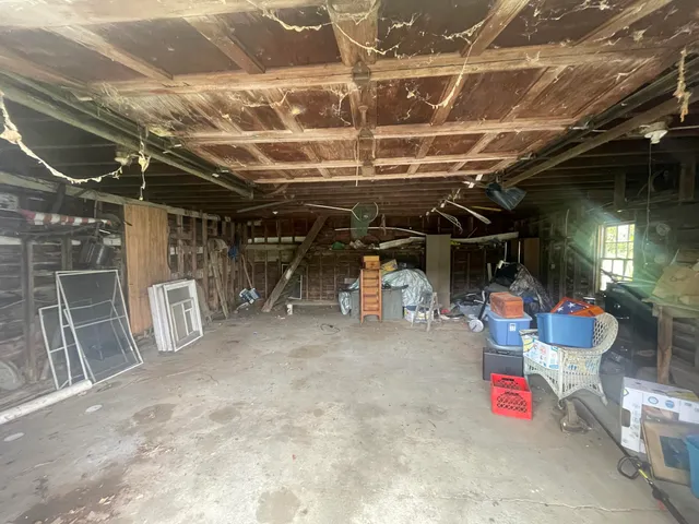 $130,000 | 722 Farmington Road, Strong, ME 04983