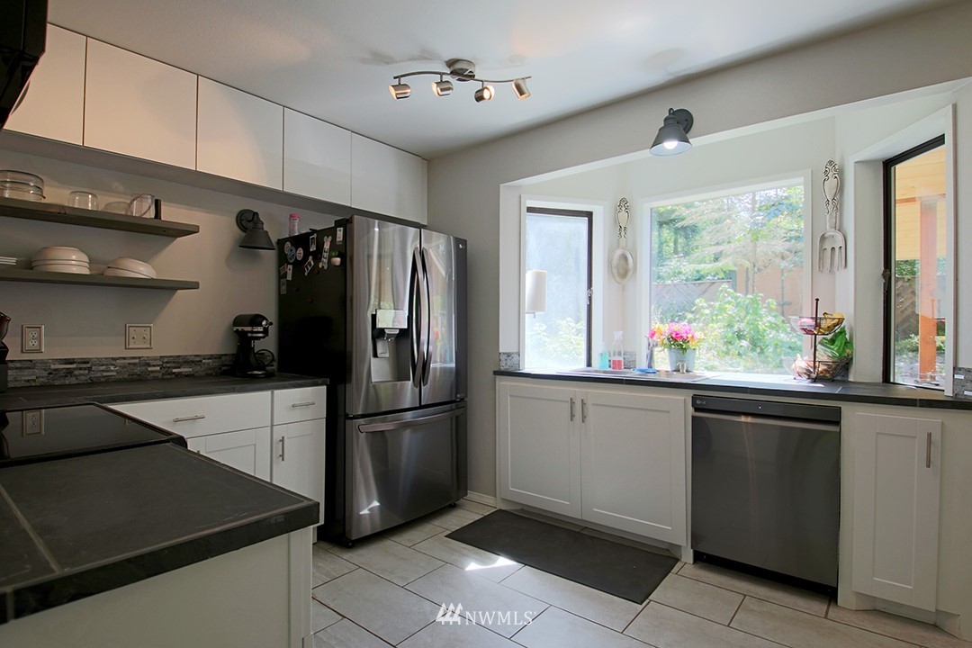 198 Lost Mountain Road Sequim, WA 98382 - Photo 8 of 40