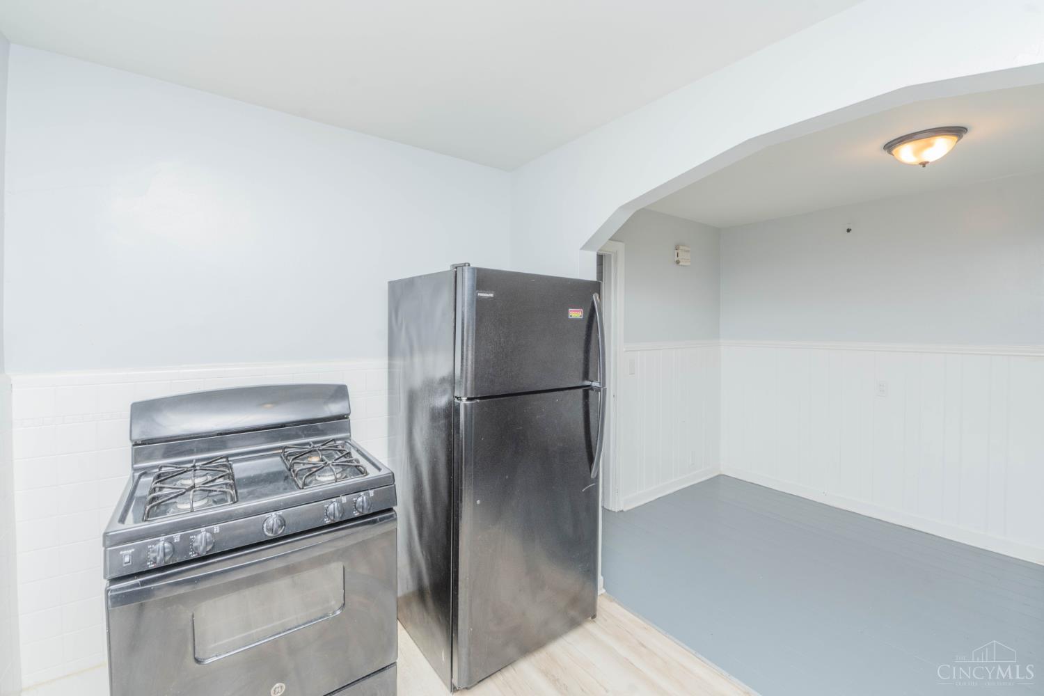 7169 Reading Road Cincinnati, OH 45237 - Photo 8 of 13 Gallery Image 8