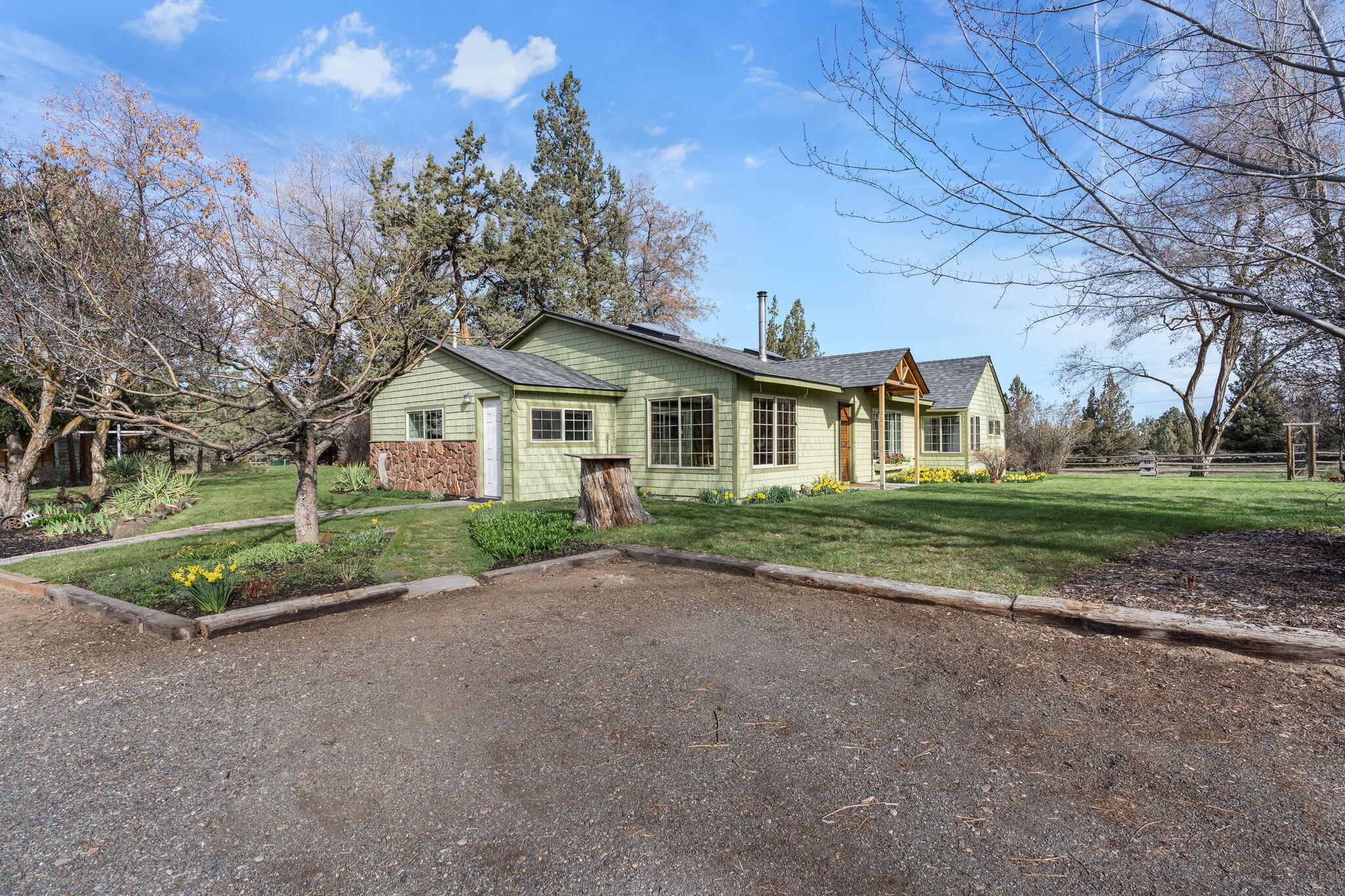 22655 Alfalfa Market Road Bend, OR 97701 - Photo 53 of 58 Rear view of home
