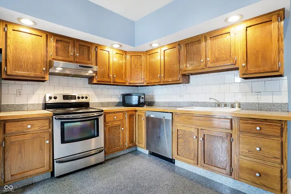 $232,000 | 1455 North New Jersey Street, Unit 3, Indianapolis, IN 46202