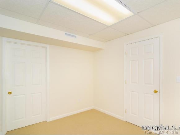 149 Wolfe Cove Road Asheville, NC 28804 - Photo 18 of 23 Gallery Image 18