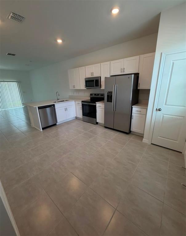 2864 Skyline Loop Kissimmee, FL 34758 - Photo 10 of 12