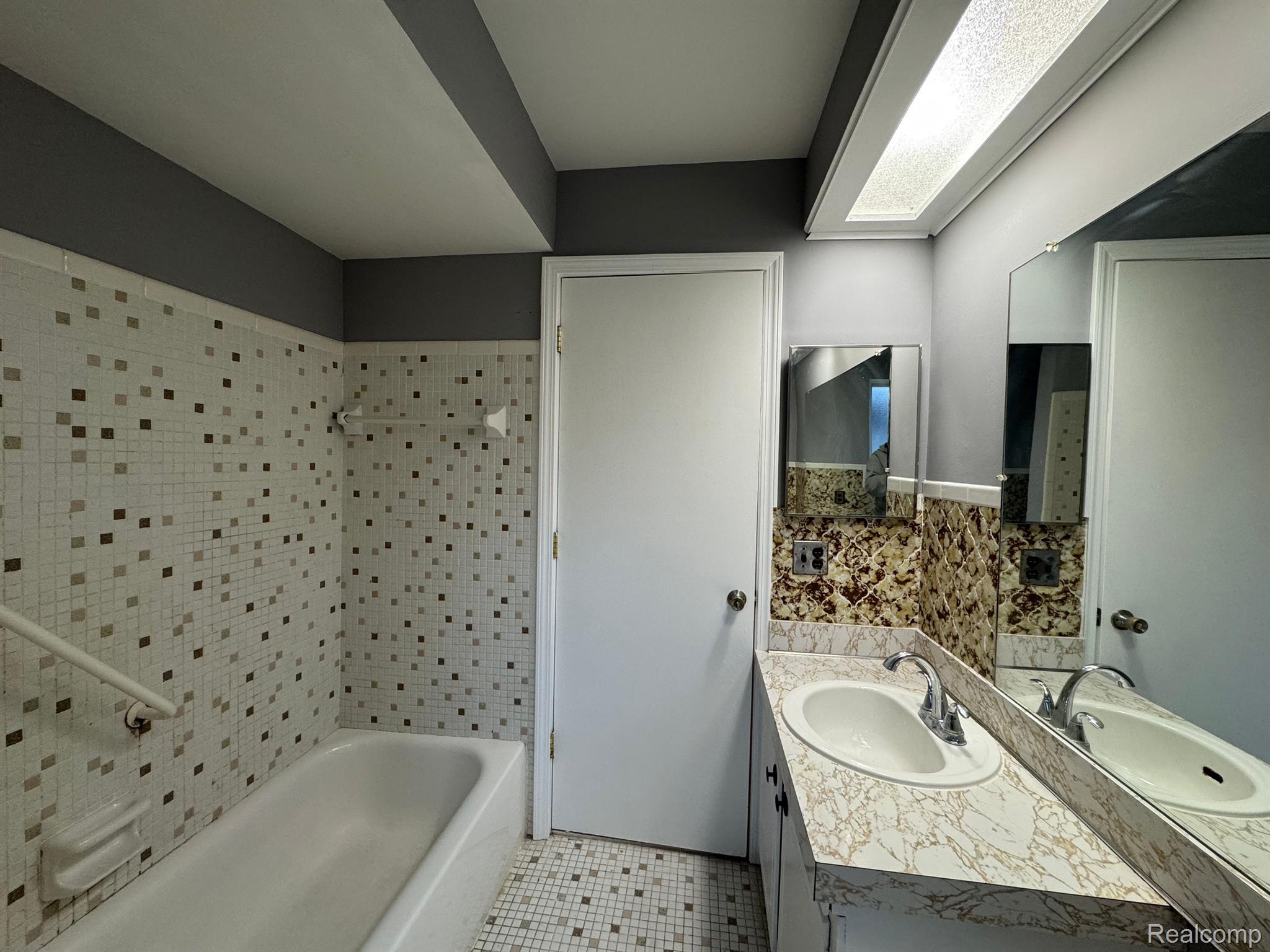 25459 Burg Road Warren, MI 48089 - Photo 21 of 33 Gallery Image 21
