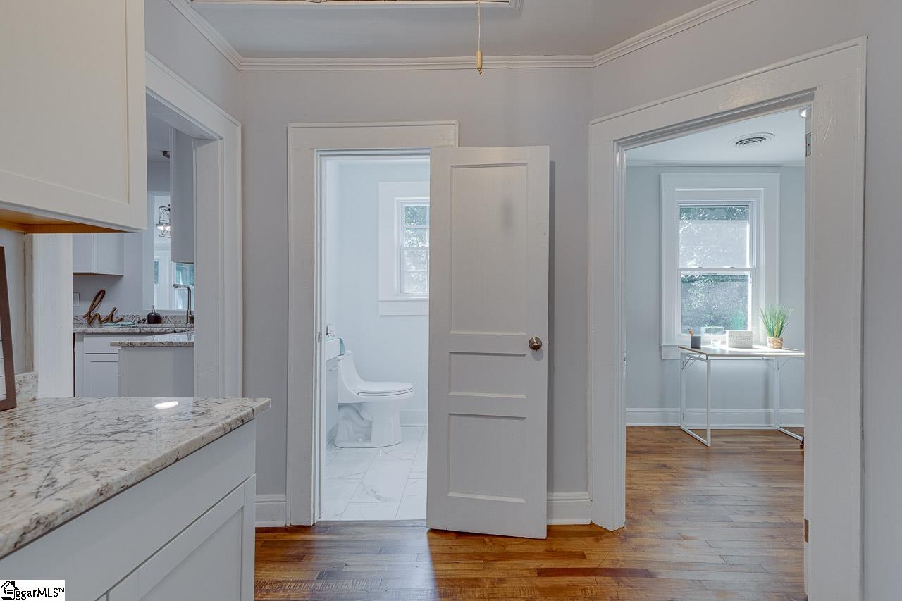 804 Perry Road Greenville, SC 29609 - Photo 11 of 30