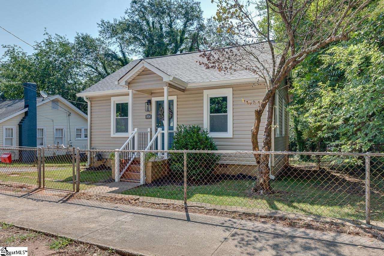 804 Perry Road Greenville, SC 29609 - Photo 2 of 30