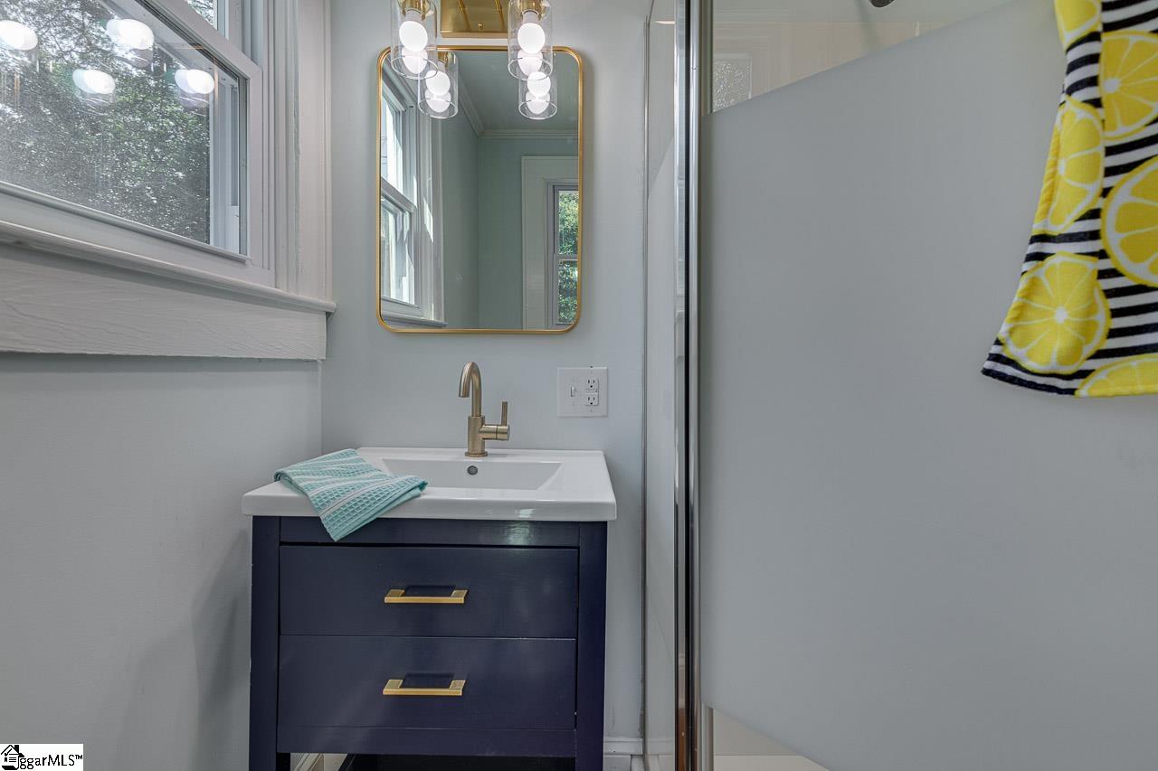 804 Perry Road Greenville, SC 29609 - Photo 9 of 30