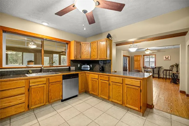 $439,000 | 18400 North US Highway 441, Reddick, FL 32686