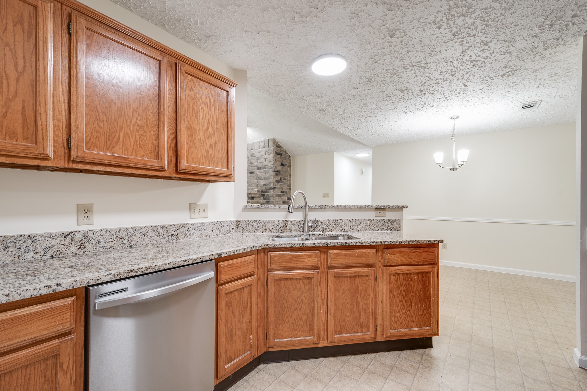 17 Crestbriar Court Baytown, TX 77521 - Photo 15 of 32