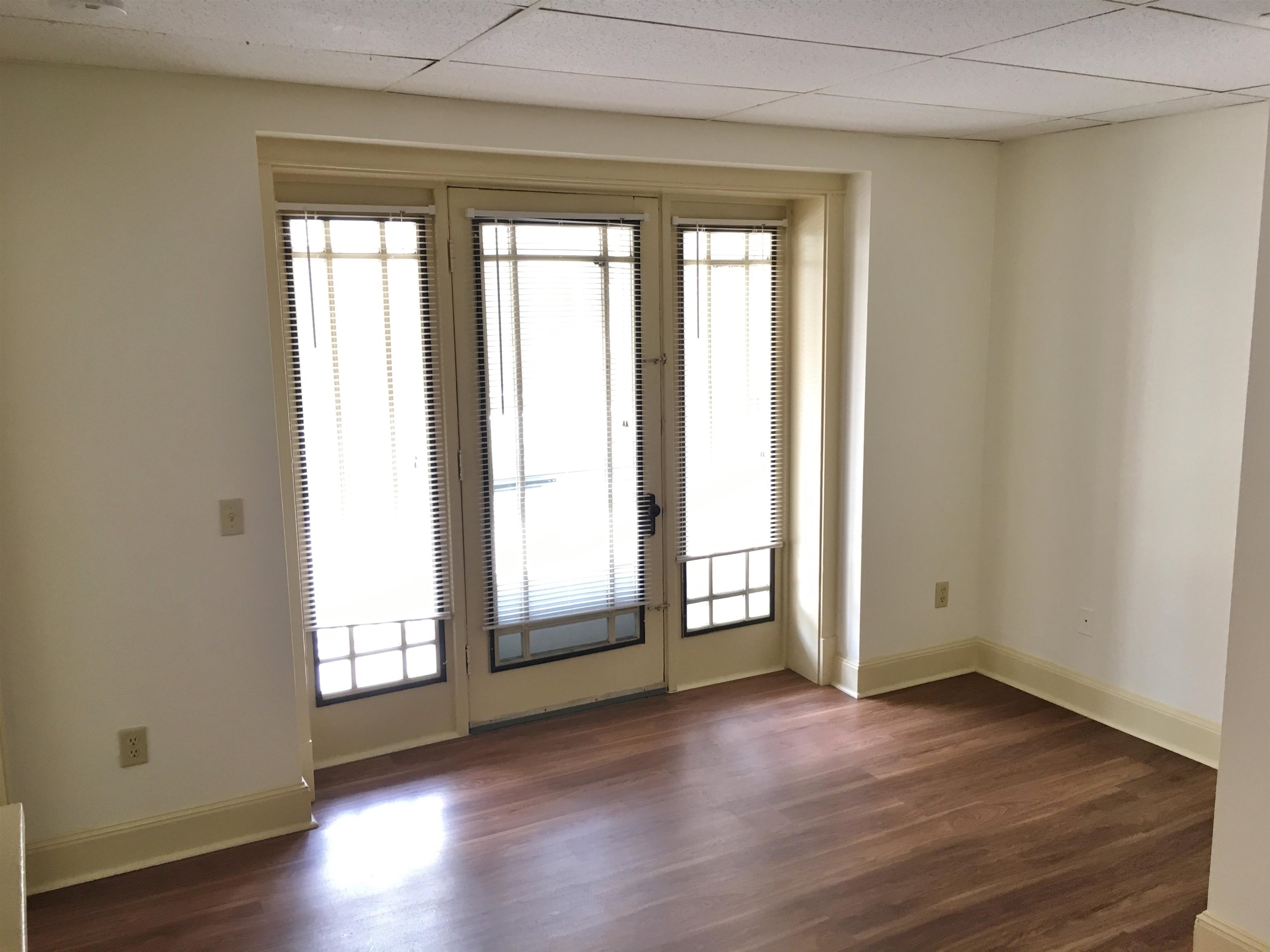 610 Union Street, Unit 104 Manchester, NH 03104 - Photo 33 of 44