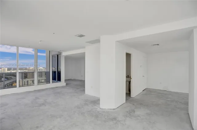 $2,650,000 | 19111 Collins Avenue, Unit PH4, Sunny Isles Beach, FL 33160