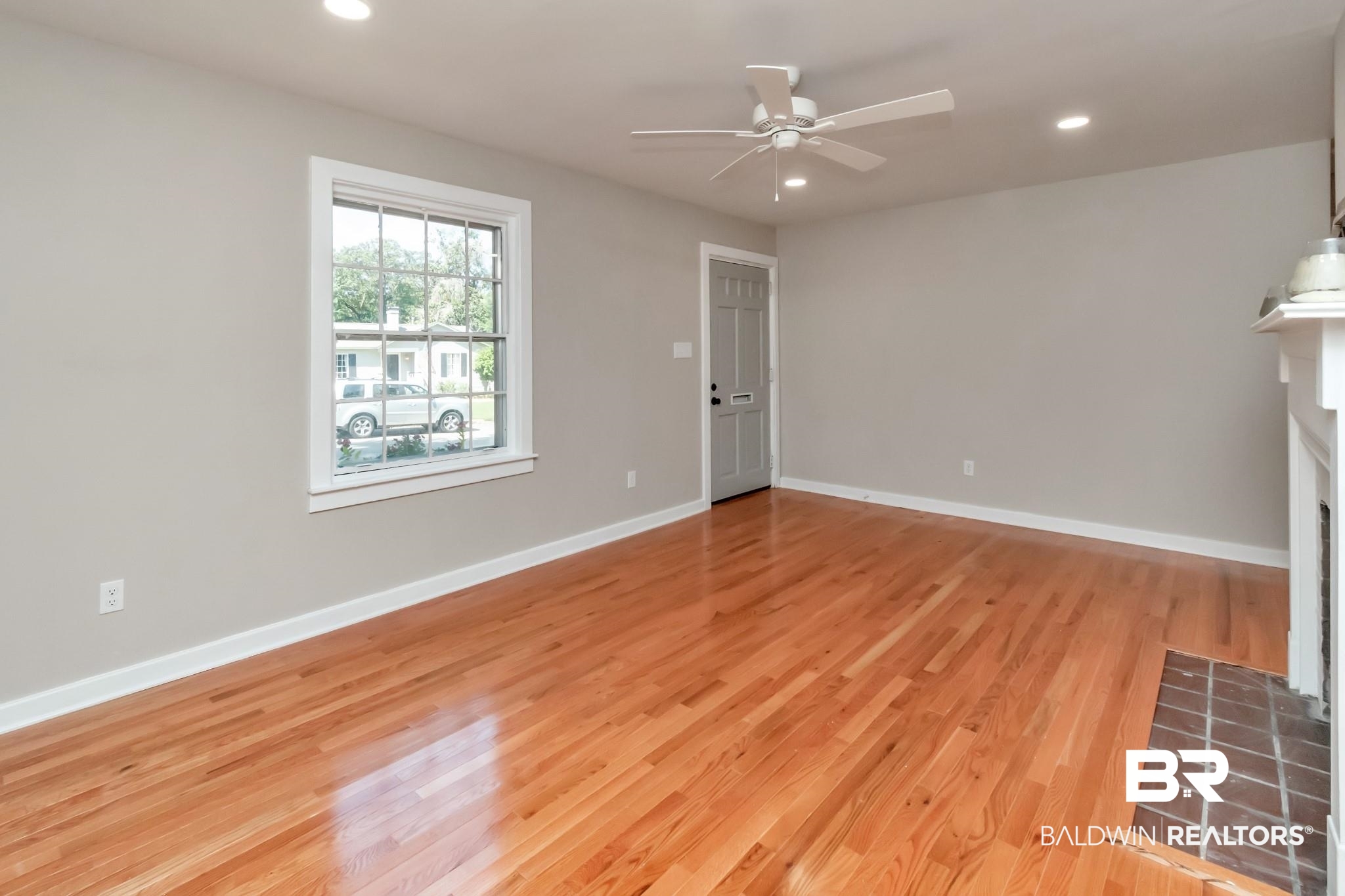 26 South Hathaway Road Mobile, AL 36608 - Photo 3 of 27