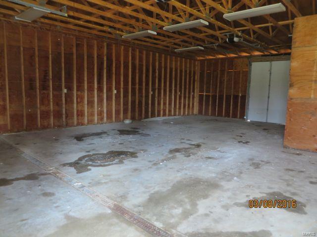 7135 Ehrhardt Road Payson, IL 62360 - Photo 3 of 16 Gallery Image 3