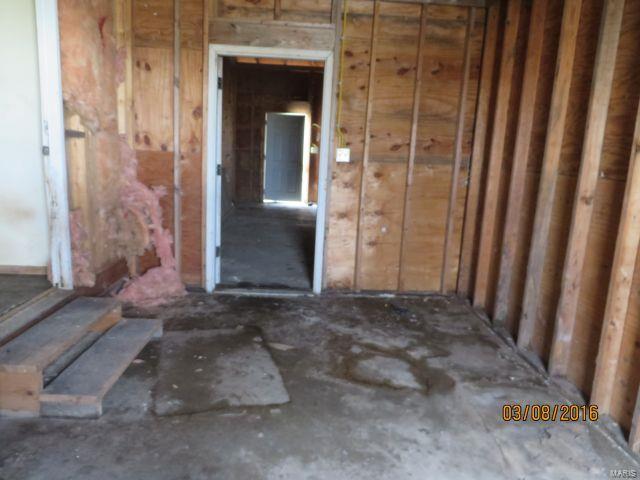 7135 Ehrhardt Road Payson, IL 62360 - Photo 4 of 16 Gallery Image 4