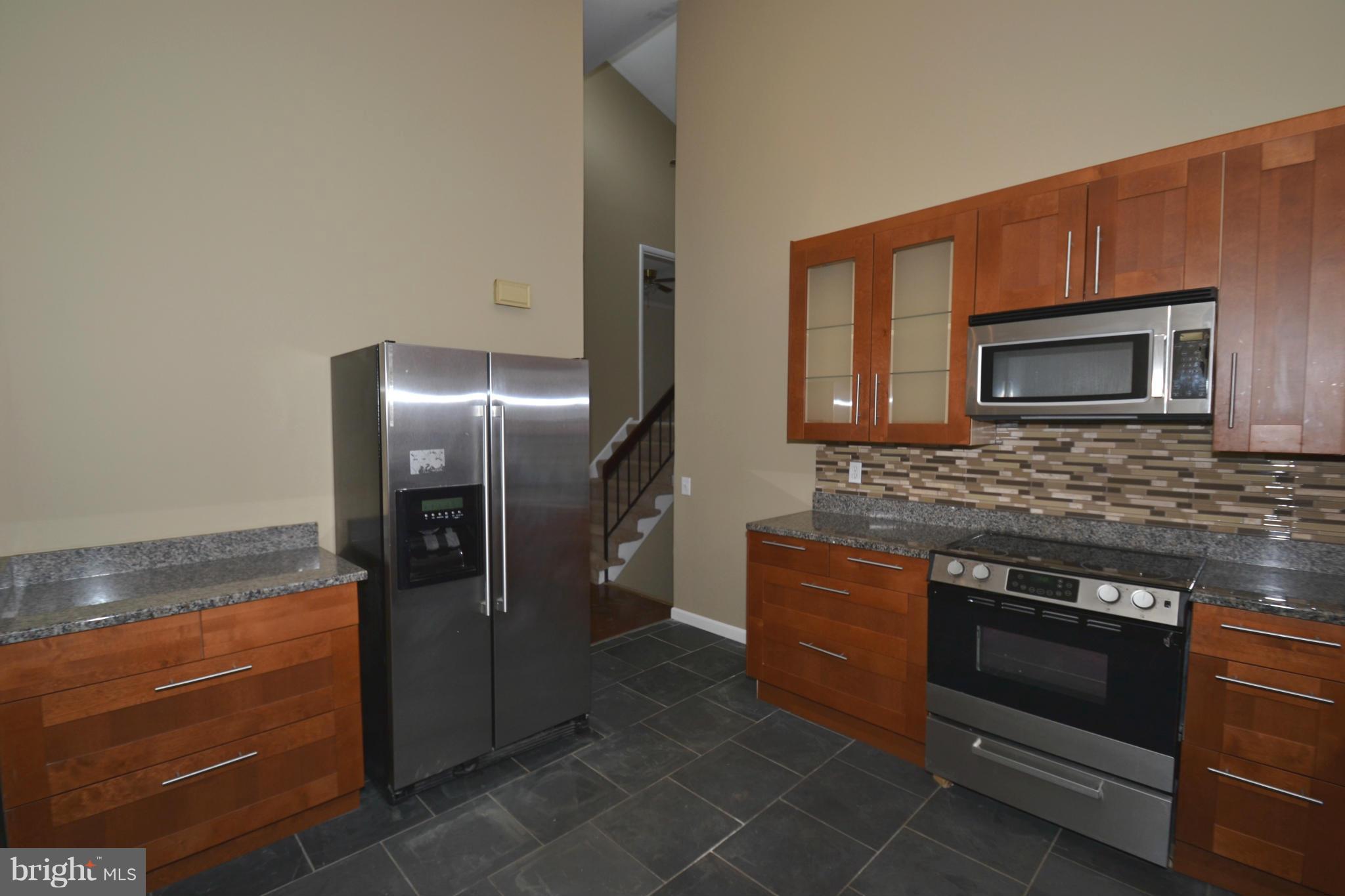 17408 Collier Way Poolesville, MD 20837 - Photo 12 of 27 Kitchen
