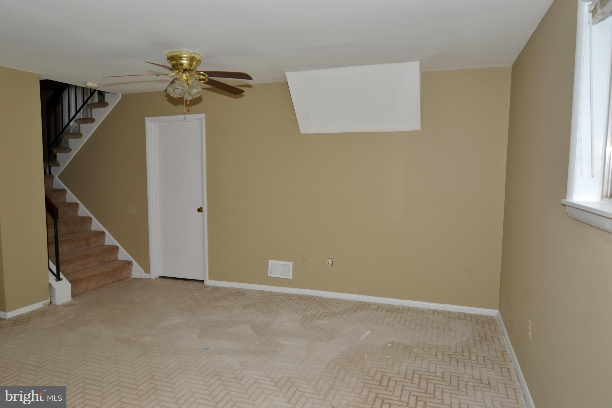 17408 Collier Way Poolesville, MD 20837 - Photo 14 of 27 Family Room