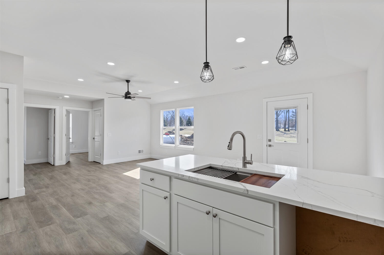 3466 Clinton Way Jackson, MI 49201 - Photo 3 of 25