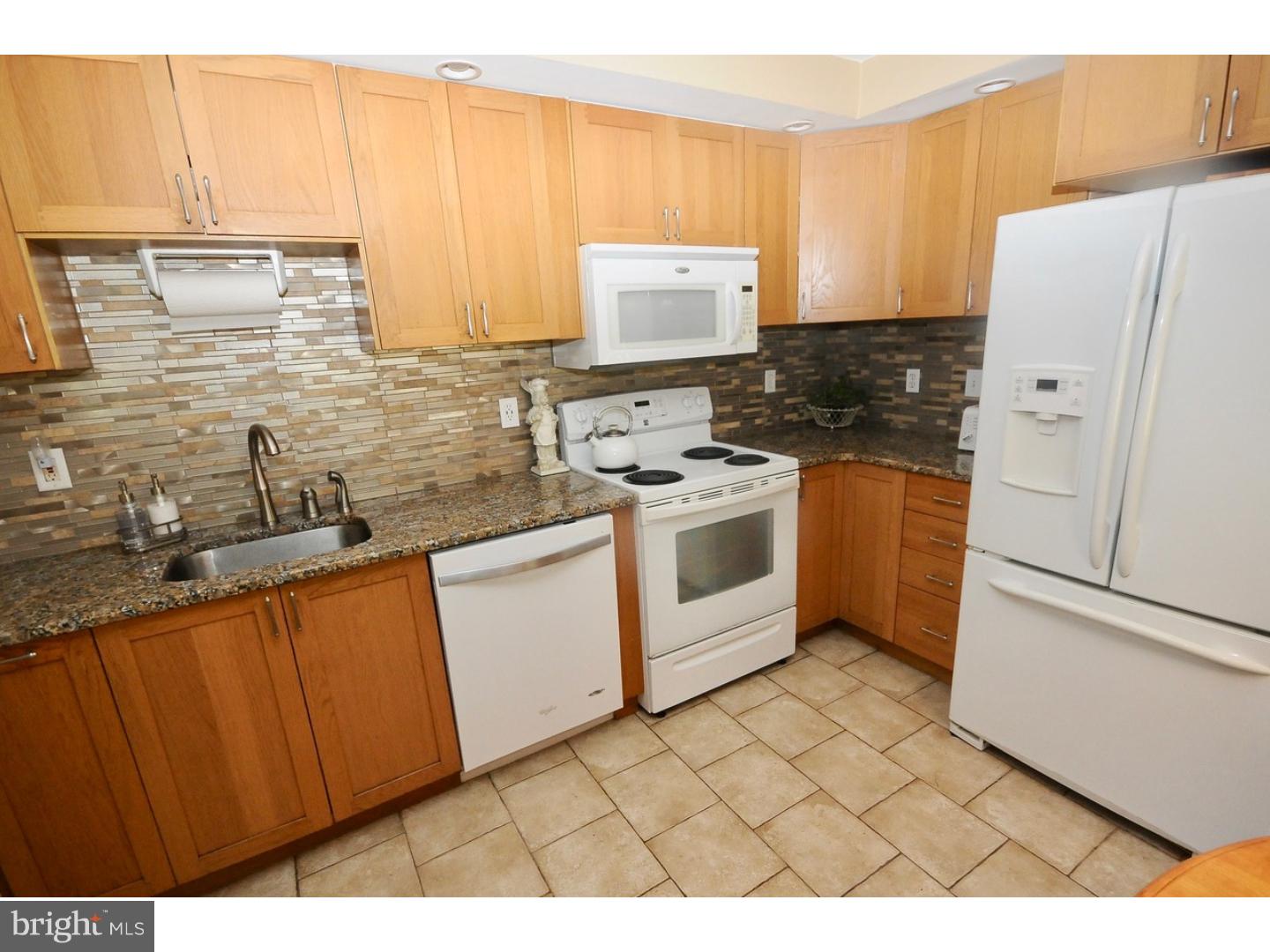 323 Larch Road Mount Laurel, NJ 08054 - Photo 6 of 25