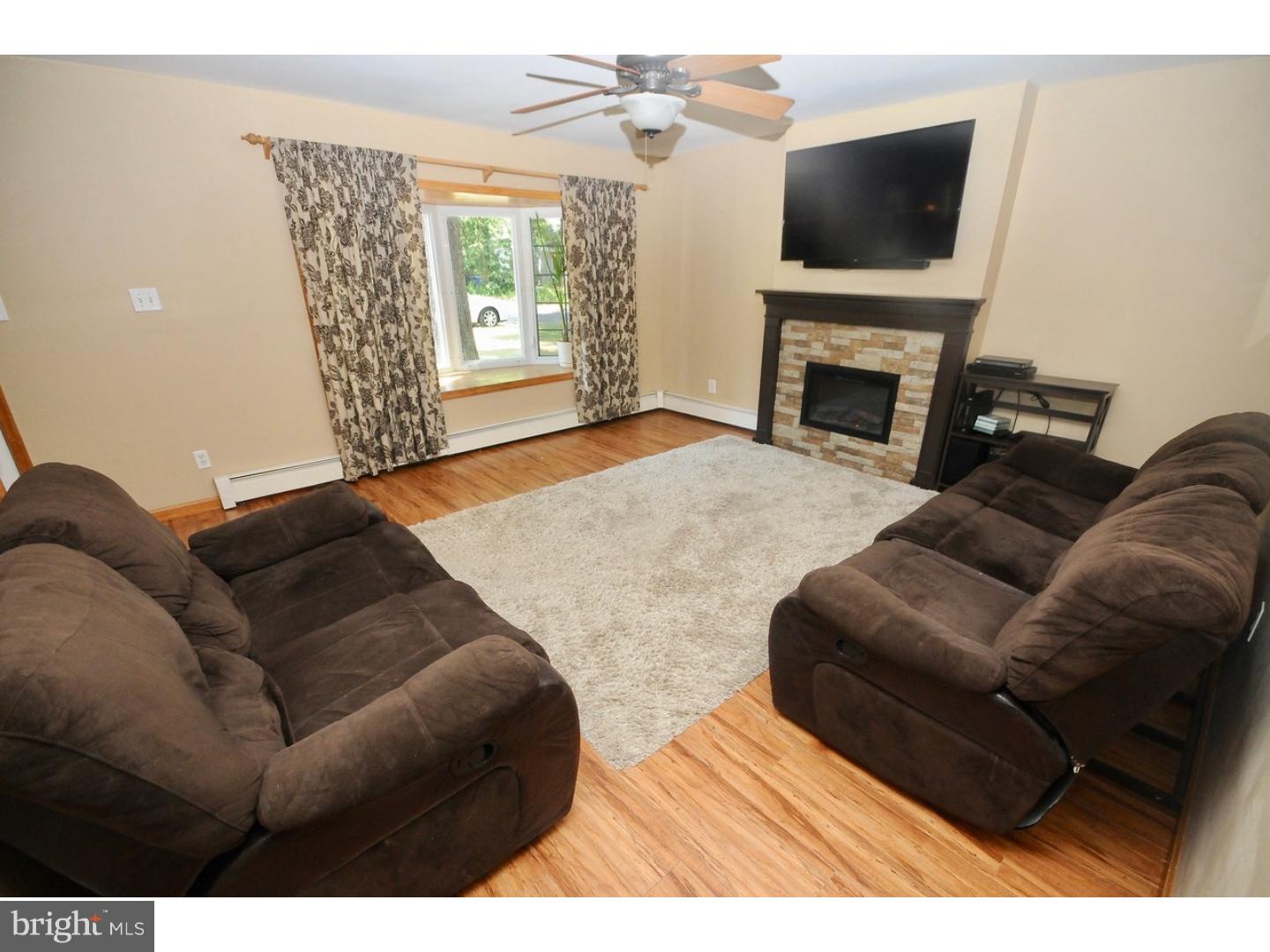 323 Larch Road Mount Laurel, NJ 08054 - Photo 8 of 25