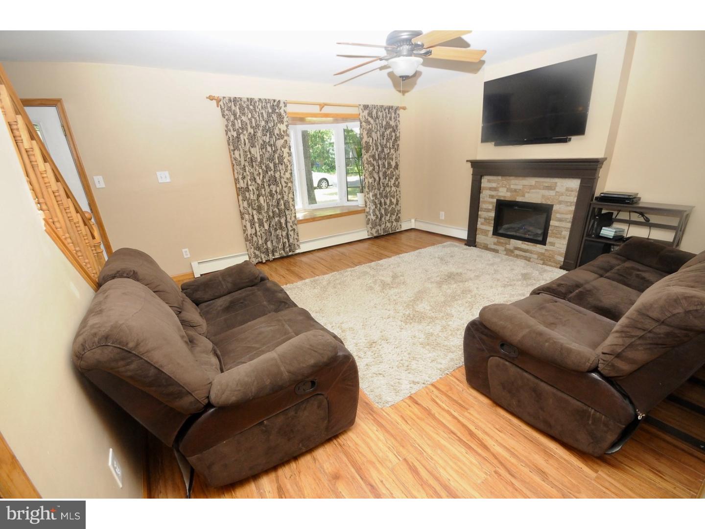 323 Larch Road Mount Laurel, NJ 08054 - Photo 9 of 25