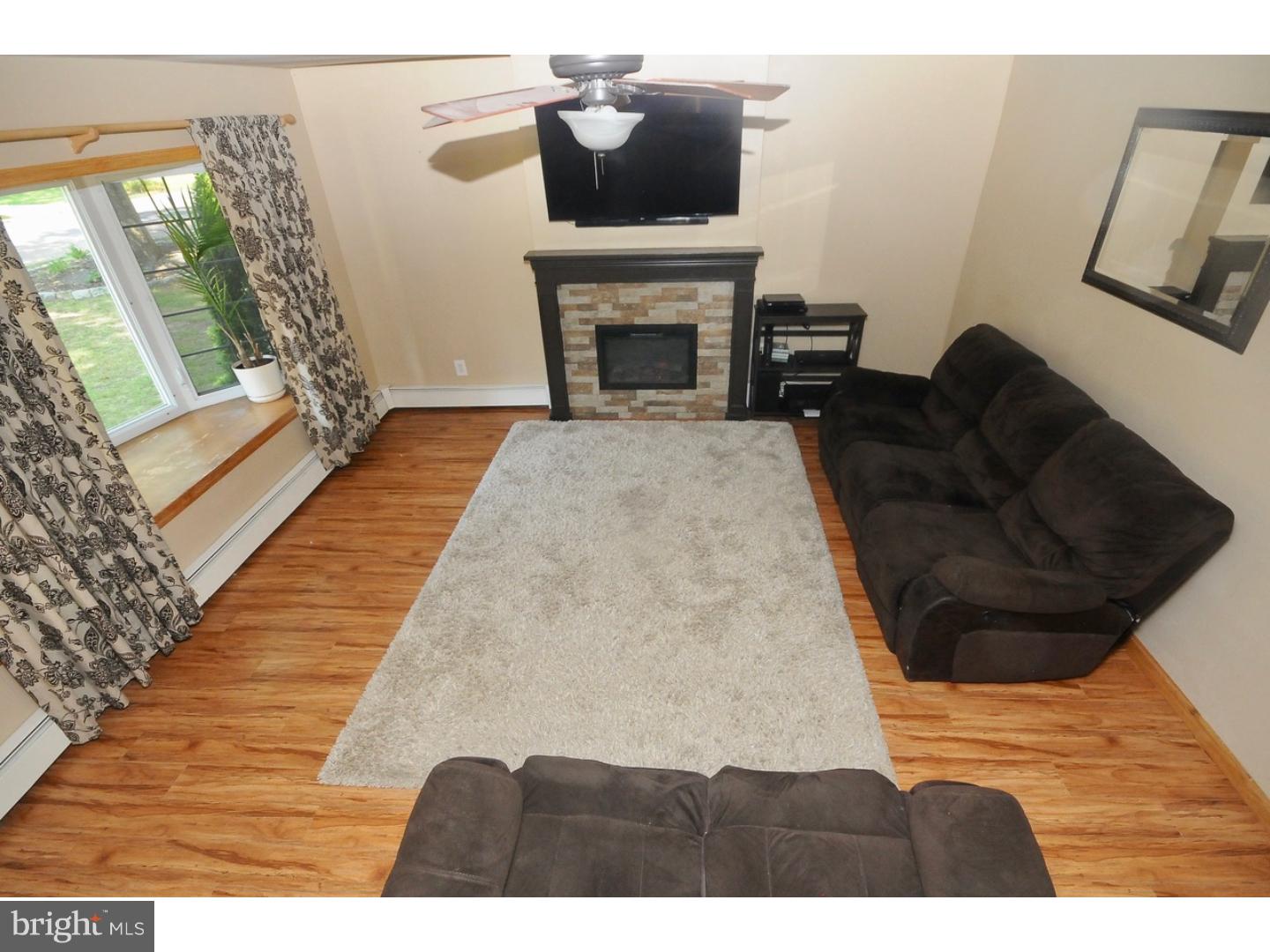 323 Larch Road Mount Laurel, NJ 08054 - Photo 10 of 25