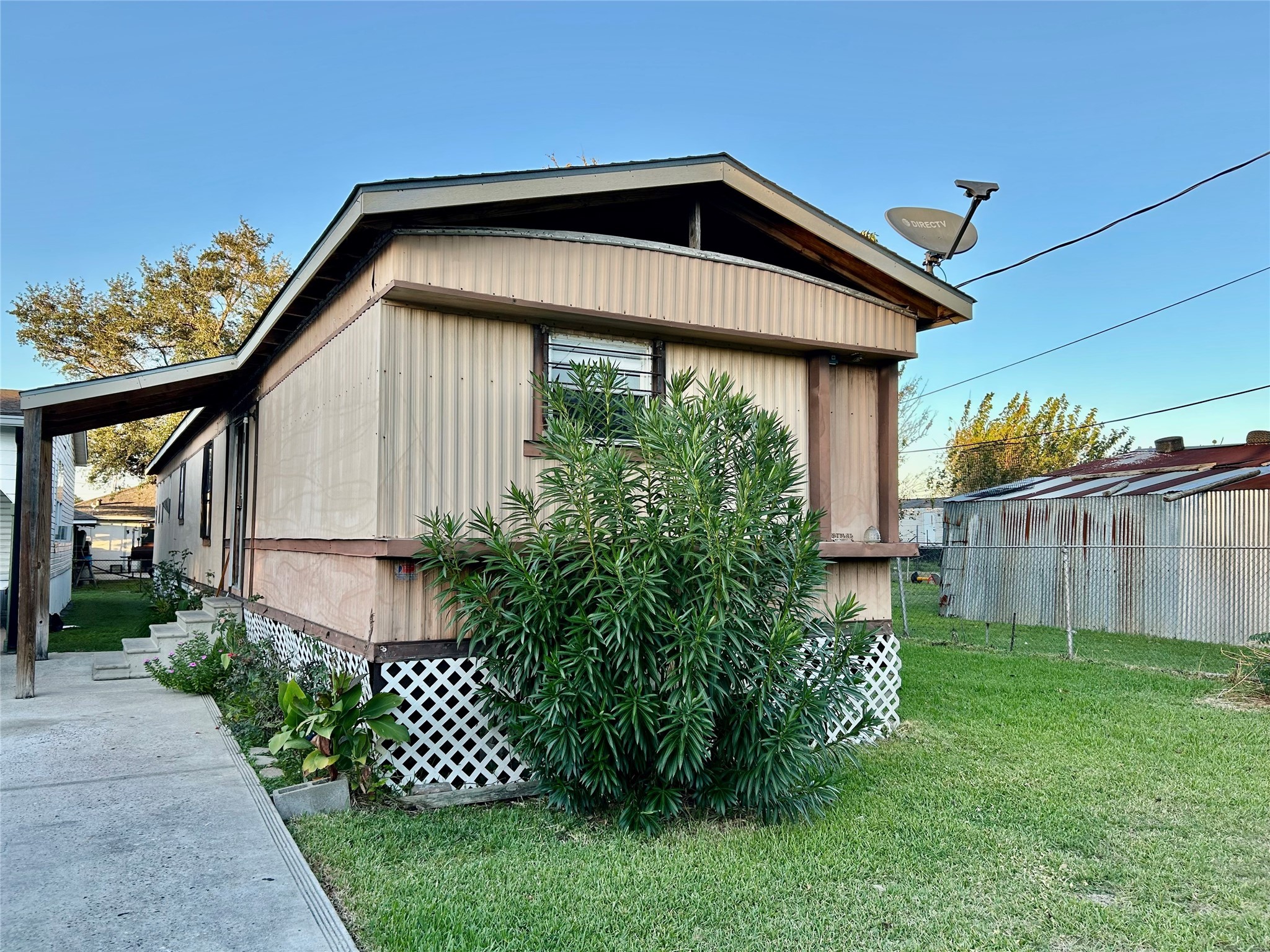 13819 Eagle Pass Street Houston, TX 77015 - Photo 2 of 9 a front view of a house with garden