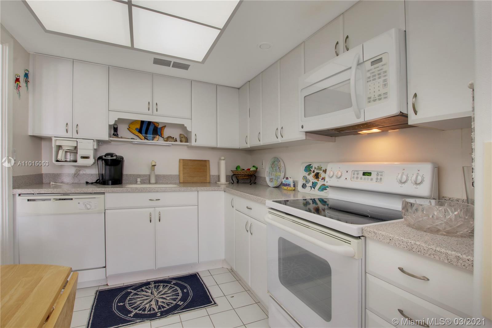 1542 Jupiter Cove Drive, Unit 406 Jupiter, FL 33469 - Photo 23 of 35