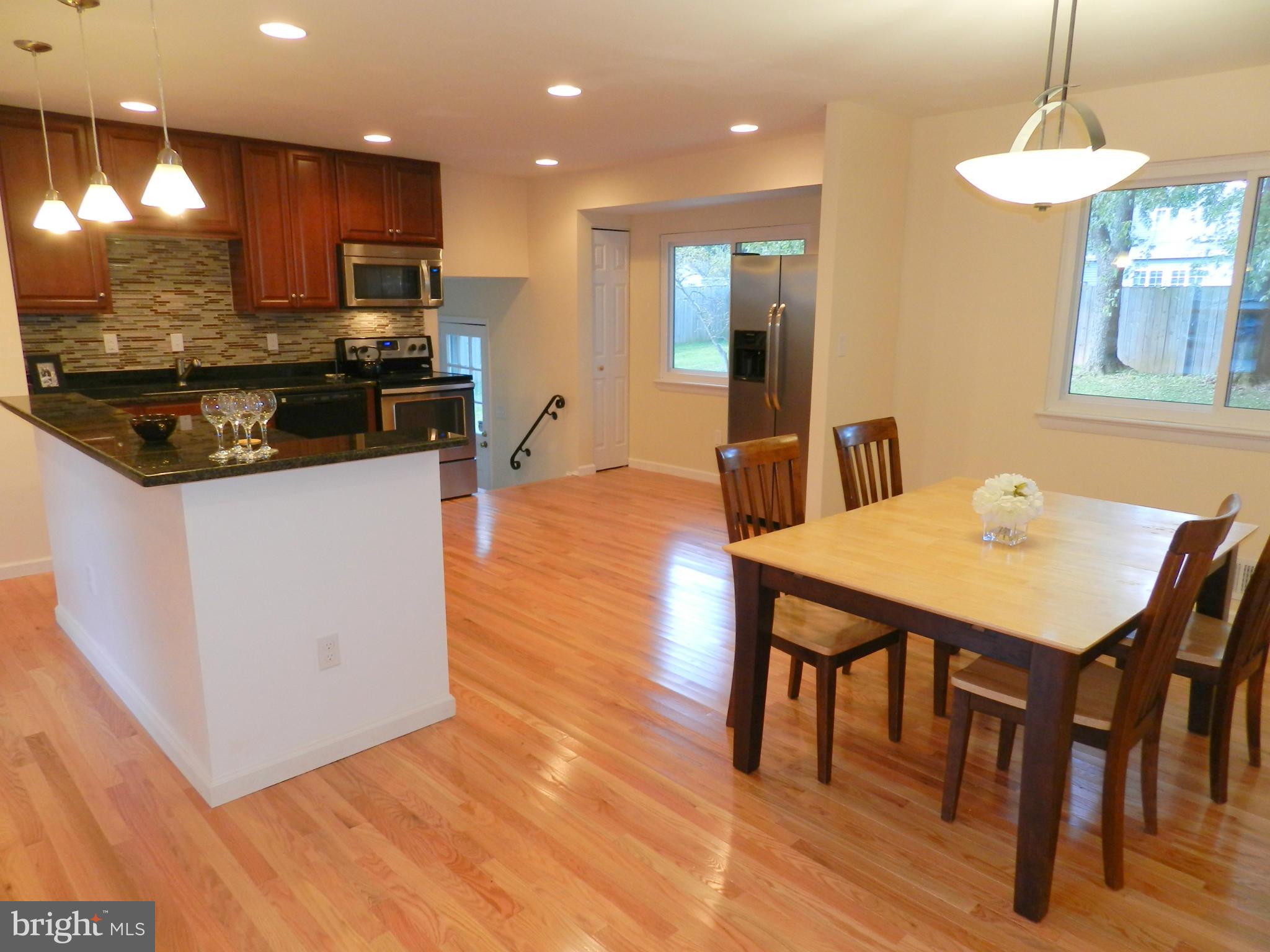 17208 Whites Road Poolesville, MD 20837 - Photo 7 of 29 Kitchen