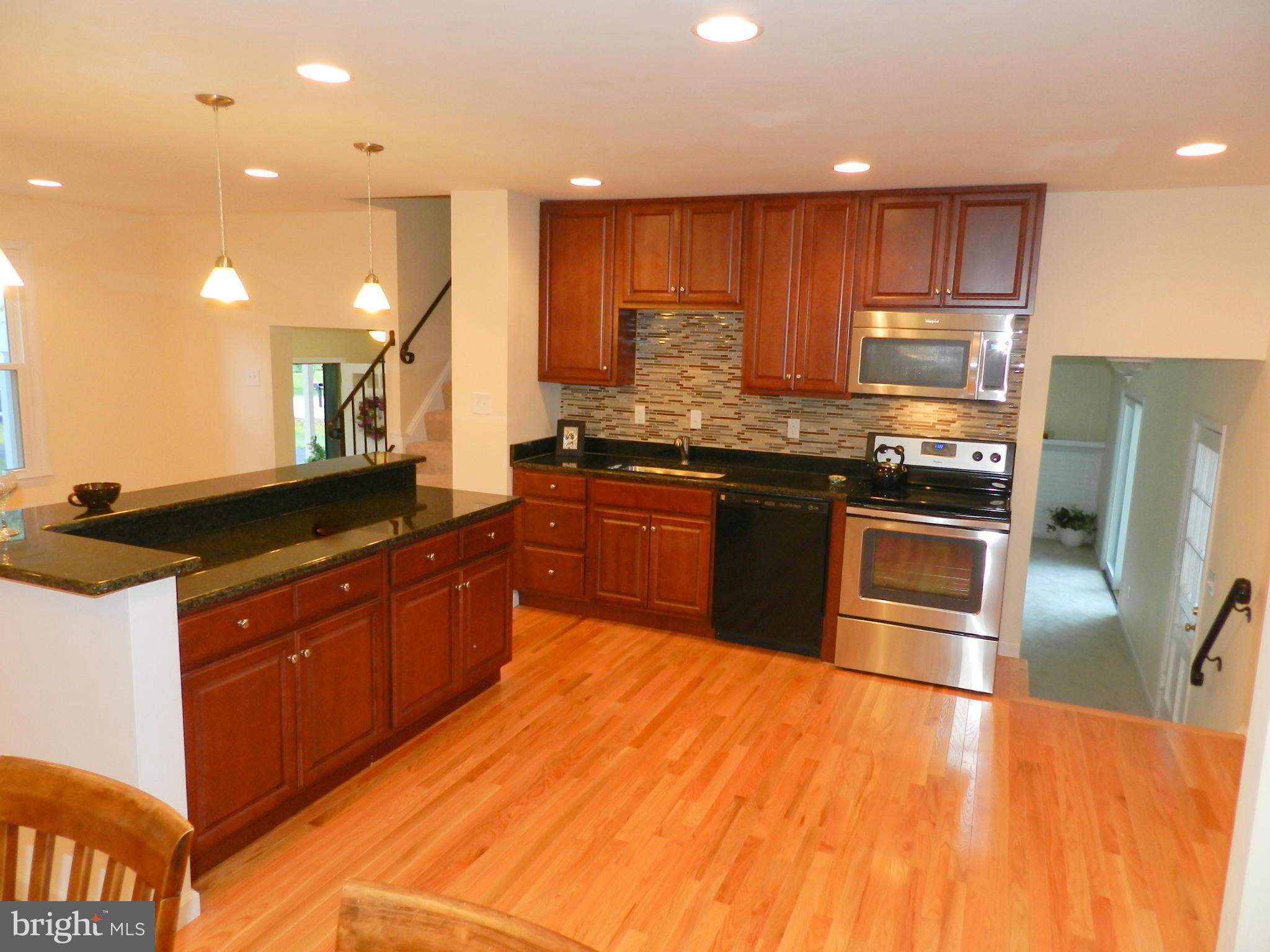 17208 Whites Road Poolesville, MD 20837 - Photo 8 of 29 Kitchen