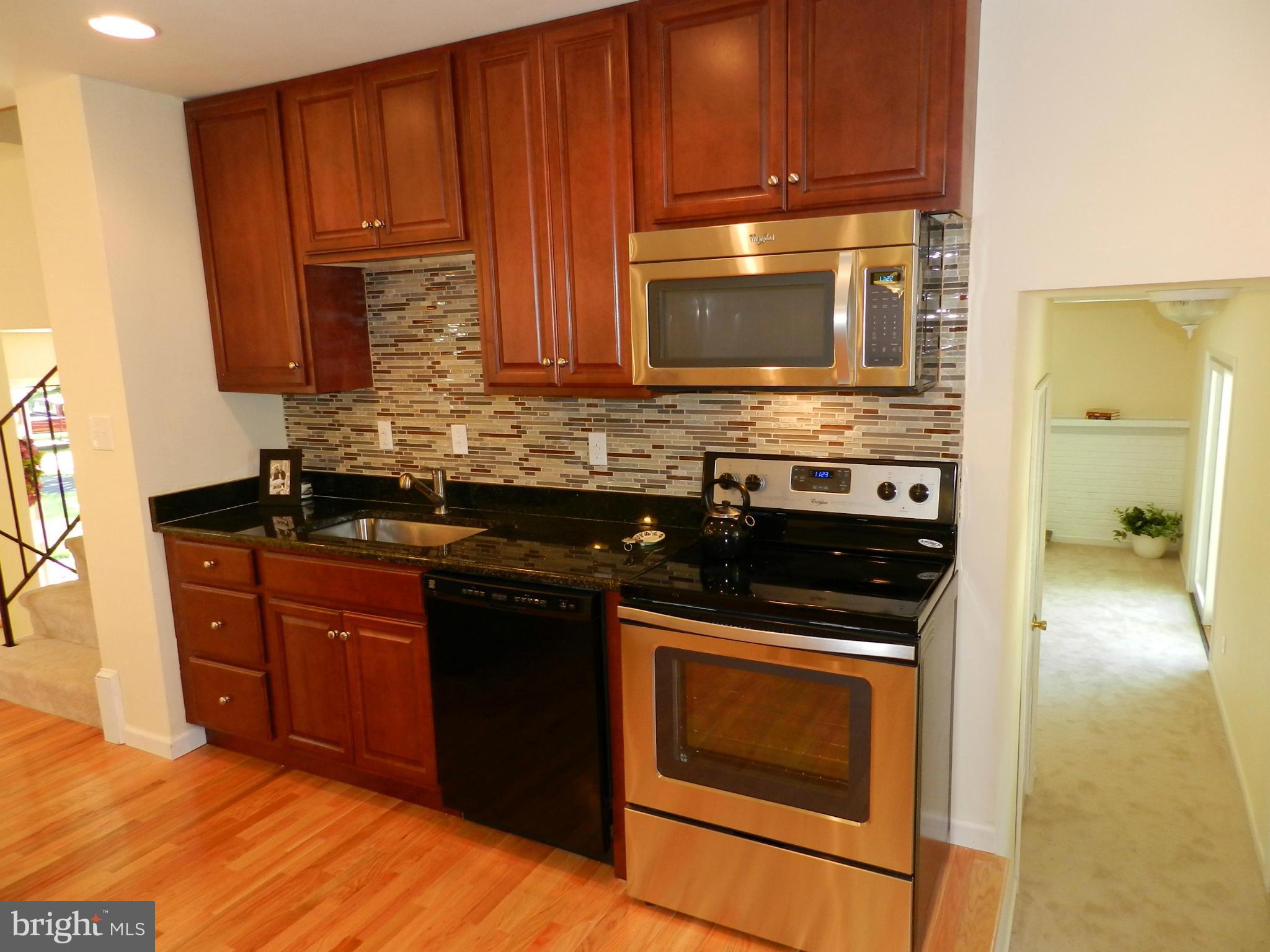 17208 Whites Road Poolesville, MD 20837 - Photo 10 of 29 Kitchen