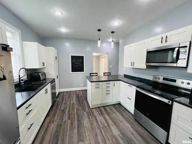 $87,500 | 1300 Lincoln Street, Eldorado, IL 62930