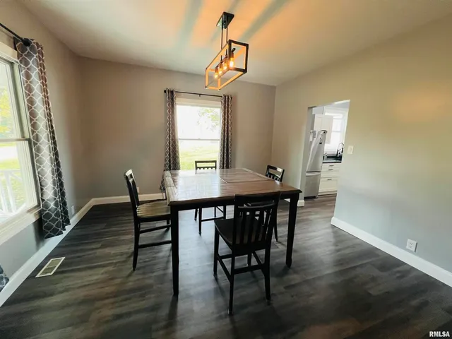 $87,500 | 1300 Lincoln Street, Eldorado, IL 62930